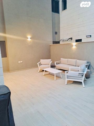 דירת גן, גרשום, נווה רם, שיכון מזרחי, רמת גן