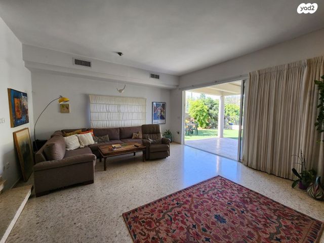 בית פרטי/ קוטג', אורנית