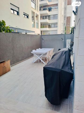 דירת גן, גרשום, נווה רם, שיכון מזרחי, רמת גן