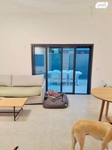 דירת גן, גרשום, נווה רם, שיכון מזרחי, רמת גן