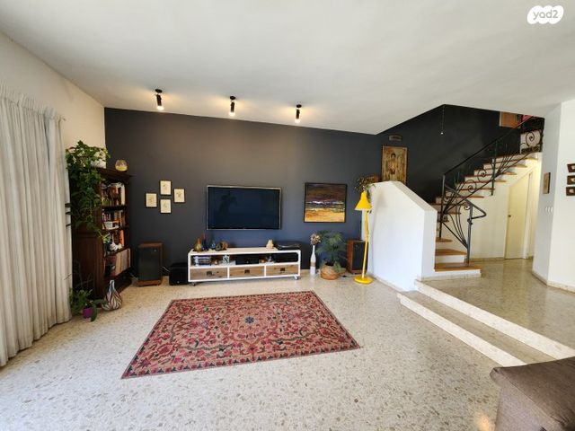 בית פרטי/ קוטג', אורנית