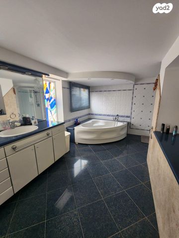 דירת גן, דרך הטכניון, בן דור, נשר