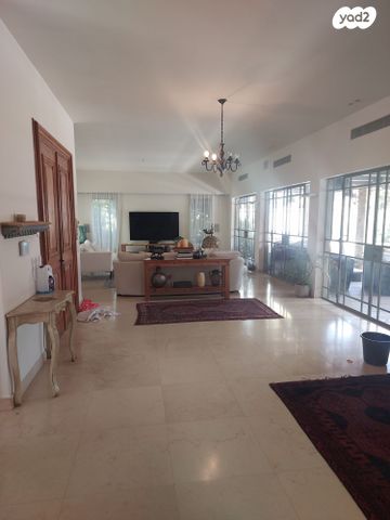 בית פרטי/ קוטג', נווה מגן, רמת השרון