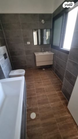 דירה, מעפילי אגוז 9, נווה חן, תל אביב יפו