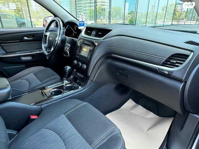 שברולט טראוורס