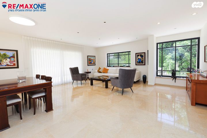 בית פרטי/ קוטג', עטרות 5, שיכון אשר, רעננה