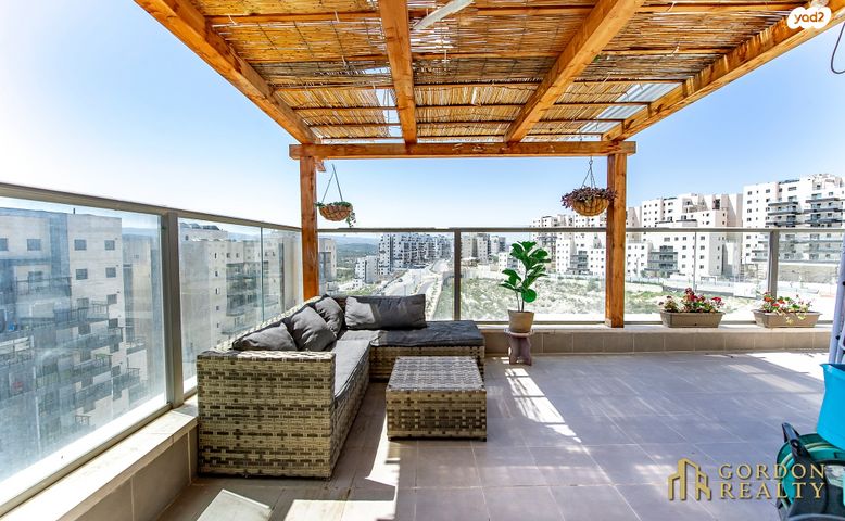 גג/ פנטהאוז, השלושה, נווה שמיר רמת בית שמש ה-1, בית שמש