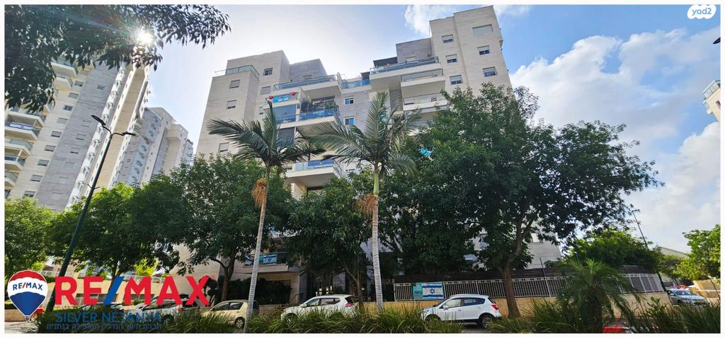 גג/ פנטהאוז, דרך הפארק, קרית השרון, נתניה