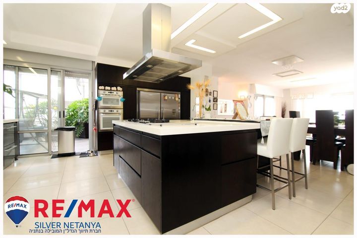 גג/ פנטהאוז, דרך הפארק, קרית השרון, נתניה