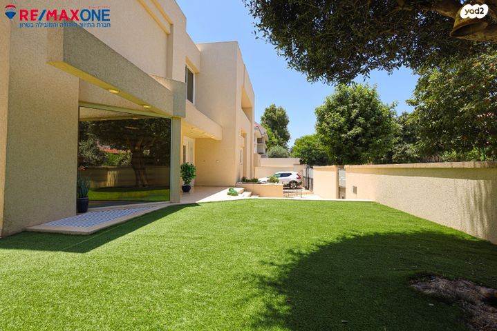 בית פרטי/ קוטג', עטרות 5, שיכון אשר, רעננה