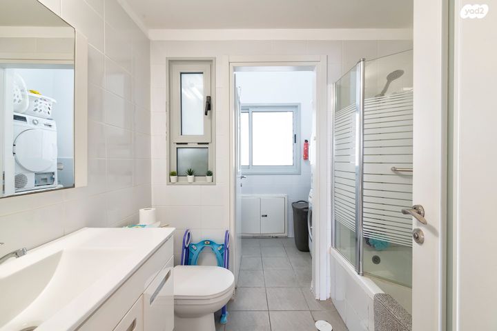 דירה, חזון אי"ש, רחובות הצעירה, רחובות