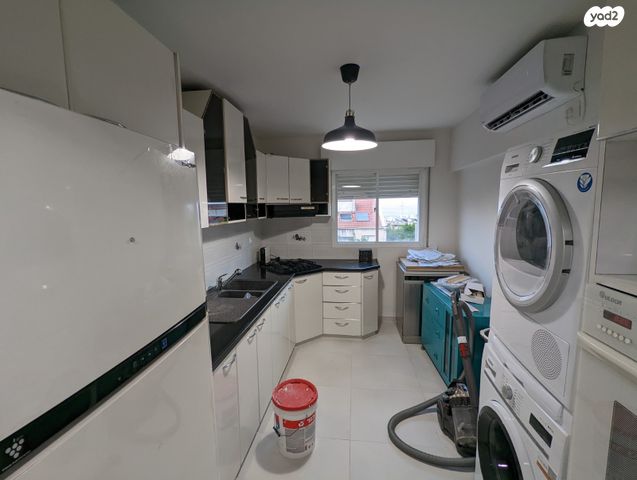 דירת גן, הנוריות, רמות יצחק, נשר