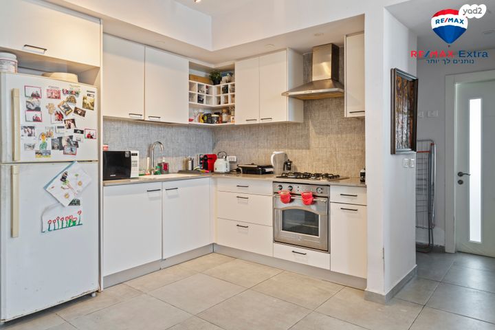 דירה, בלפור 25, הגבול רוטשילד, בת ים