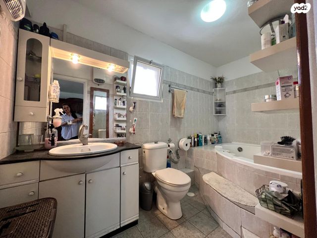 דו משפחתי, יצחק רבין, מעלות תרשיחא