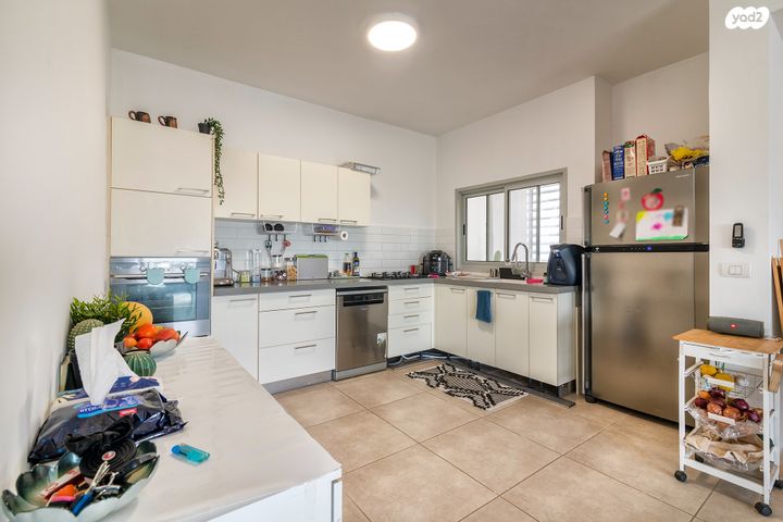 דירה, חזון אי"ש, רחובות הצעירה, רחובות