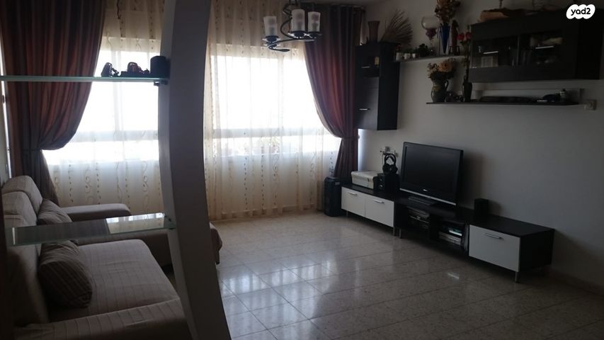 דירה, חלמיש, ערד