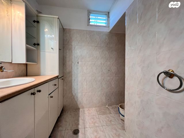 דירה, קרן היסוד 13, שכונה ותיקה - מרכז העיר, מעלות תרשיחא