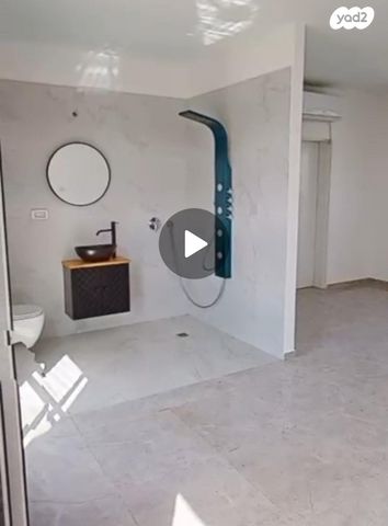 גג/ פנטהאוז, אמונים, עג'מי, גבעת העליה, תל אביב יפו