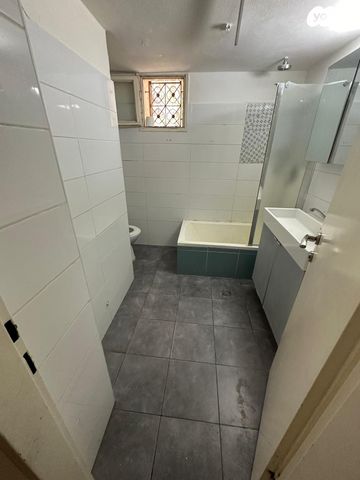 דירה, מנדלי מוכר ספרים, טלביה, קוממיות, ירושלים