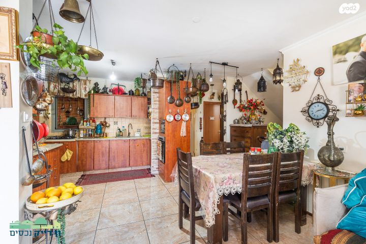 דירה, רפאל בר לביא, חומת שמואל, הר חומה, ירושלים