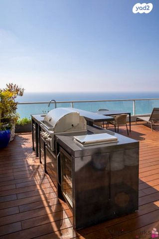 גג/ פנטהאוז, נתן יונתן, עיר ימים, נתניה