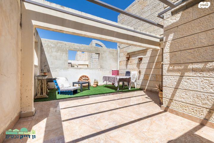 רפאל בר לביא 