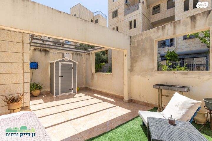 דירה, רפאל בר לביא, חומת שמואל, הר חומה, ירושלים