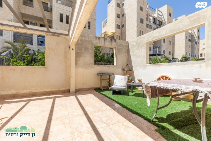 דירה, רפאל בר לביא, חומת שמואל, הר חומה, ירושלים