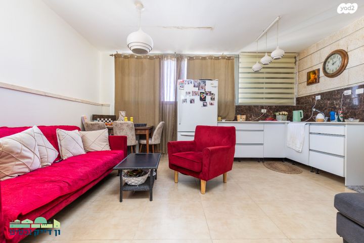 דירה, רפאל בר לביא, חומת שמואל, הר חומה, ירושלים