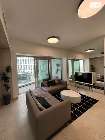 דרך מנחם בגין 150