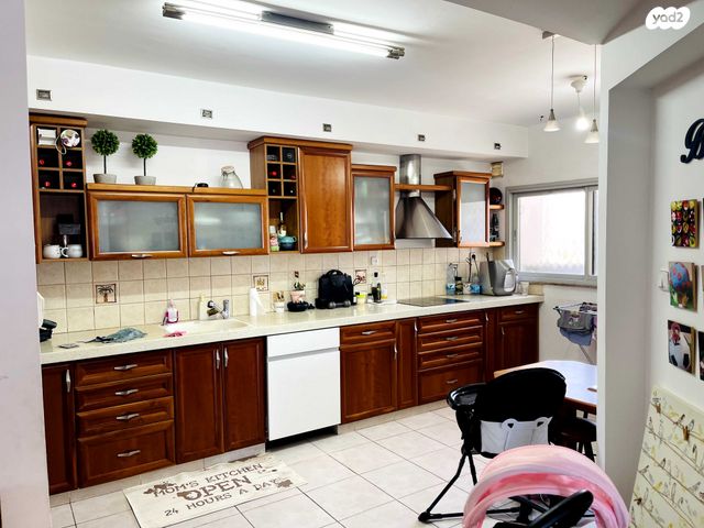 גג/ פנטהאוז, התות, הפרפר, קרית ביאליק