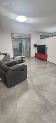 דירת גן להשכרה בירושלים (תיווך) — 2