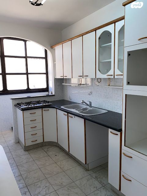 גג/ פנטהאוז, בר יהודה 39, דרום מערב ותיק, בת ים