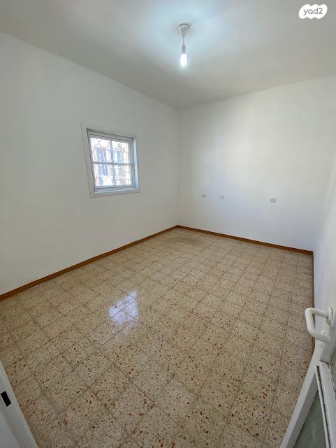 גג/ פנטהאוז, בר יהודה 39, דרום מערב ותיק, בת ים