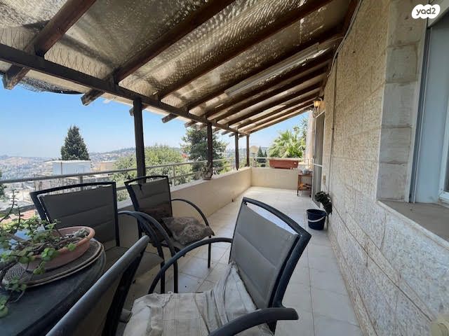 דופלקס, עובד, ירושלים