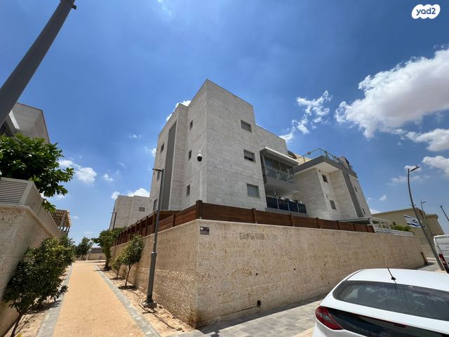 דירת גן, קרית מנחם, אופקים