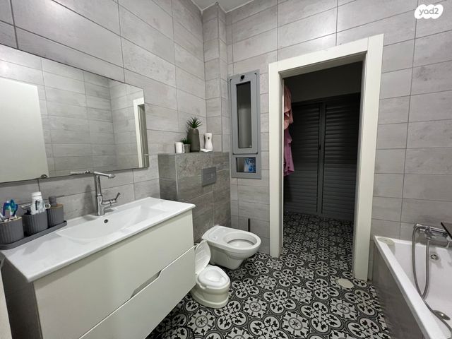 דירת גן, קרית מנחם, אופקים