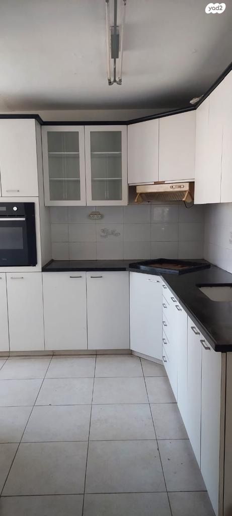 דירה, הרצפלד, ניר אביב, תל אביב יפו