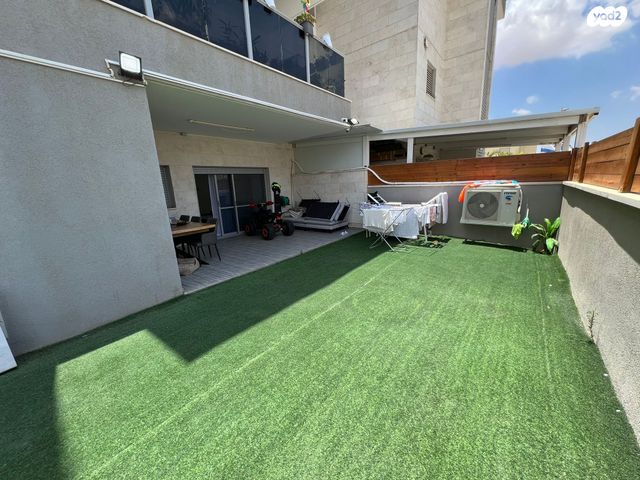 דירת גן, קרית מנחם, אופקים