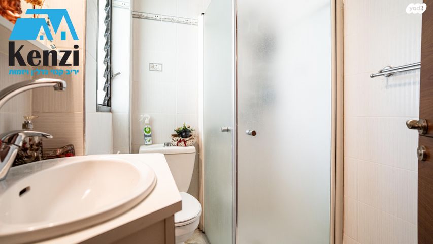 דו משפחתי, הדרור, גבעת הסלעים, ראש העין