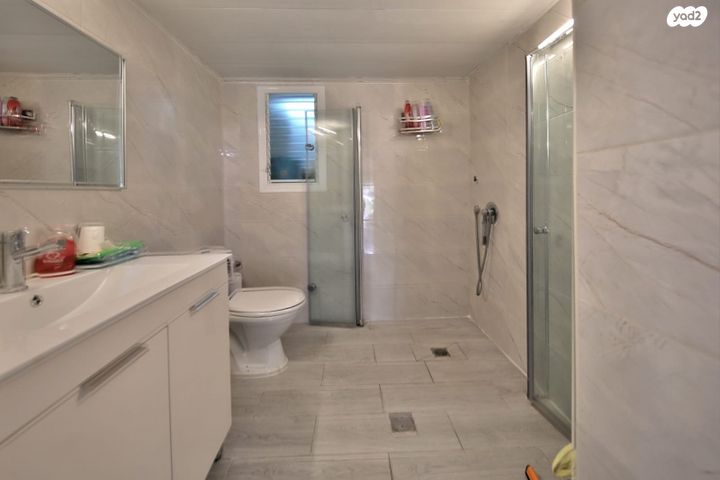 דירה, מנחם בגין, נווה גנים, קרית מוצקין