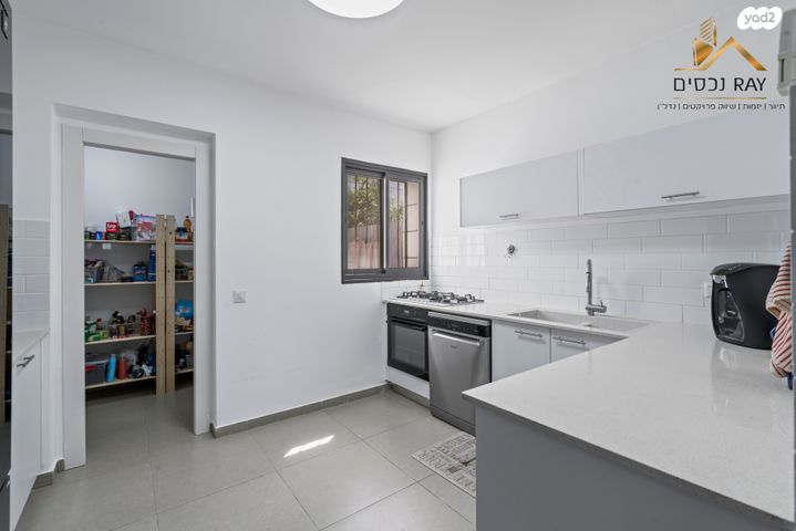 דופלקס, שדרות הרצל, נאות שמיר, יבנה