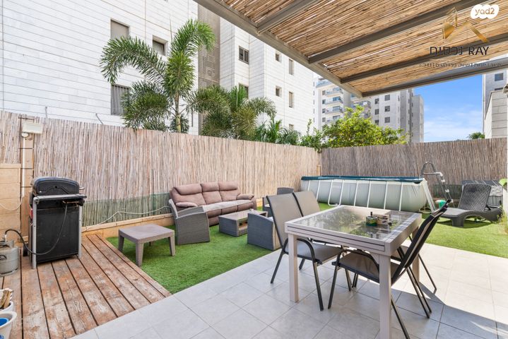 דופלקס, שדרות הרצל, נאות שמיר, יבנה