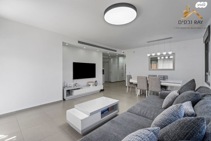 דופלקס, שדרות הרצל, נאות שמיר, יבנה