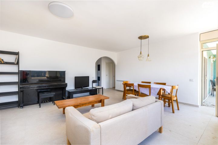 דירה, גיחון, גבעת חנניה, אבו תור, ירושלים