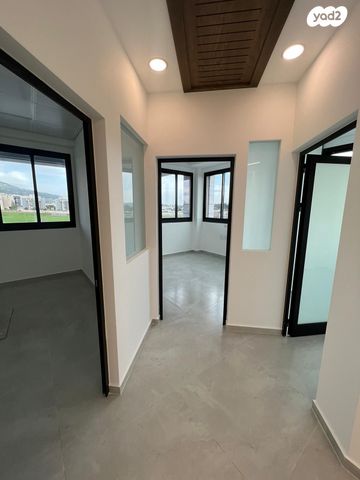 משרדים, יצחק נבון, עפולה