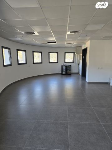 מבני תעשיה, אזור תעשיה כרמיאל מזרחי, כרמיאל