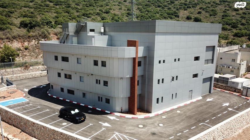 מבני תעשיה, אזור תעשיה כרמיאל מזרחי, כרמיאל