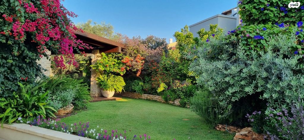 בית פרטי/ קוטג', אורנית