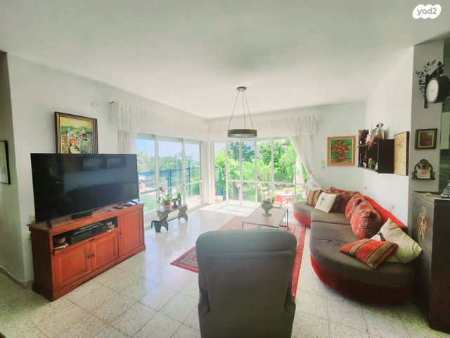 דירת גן, מנדל זינגר 14, סביוני הכרמל, חיפה